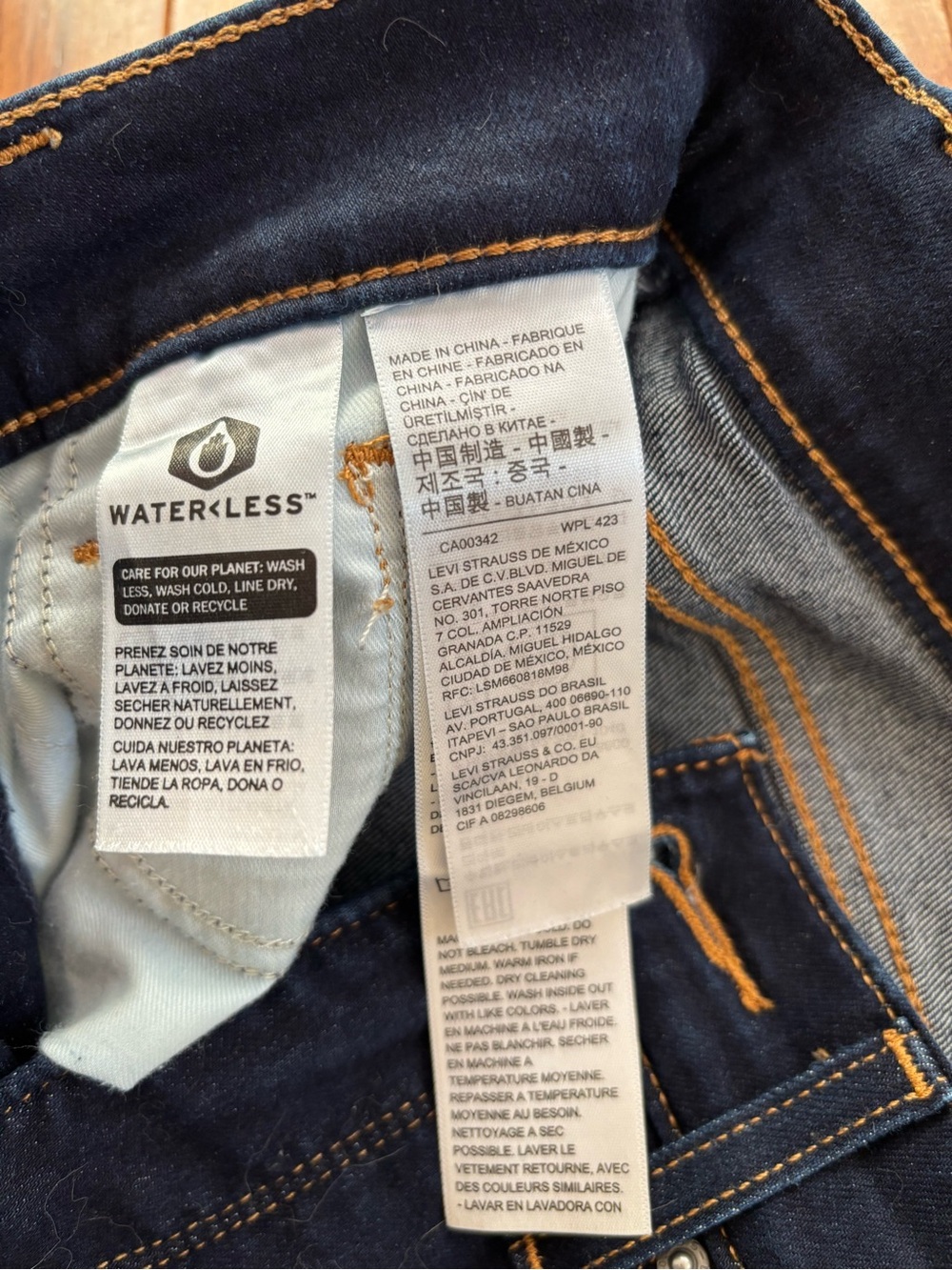 Levi's Dark Blue Denim Jeans size 28, 311 Shaping Jeans - Picture 8 of 8